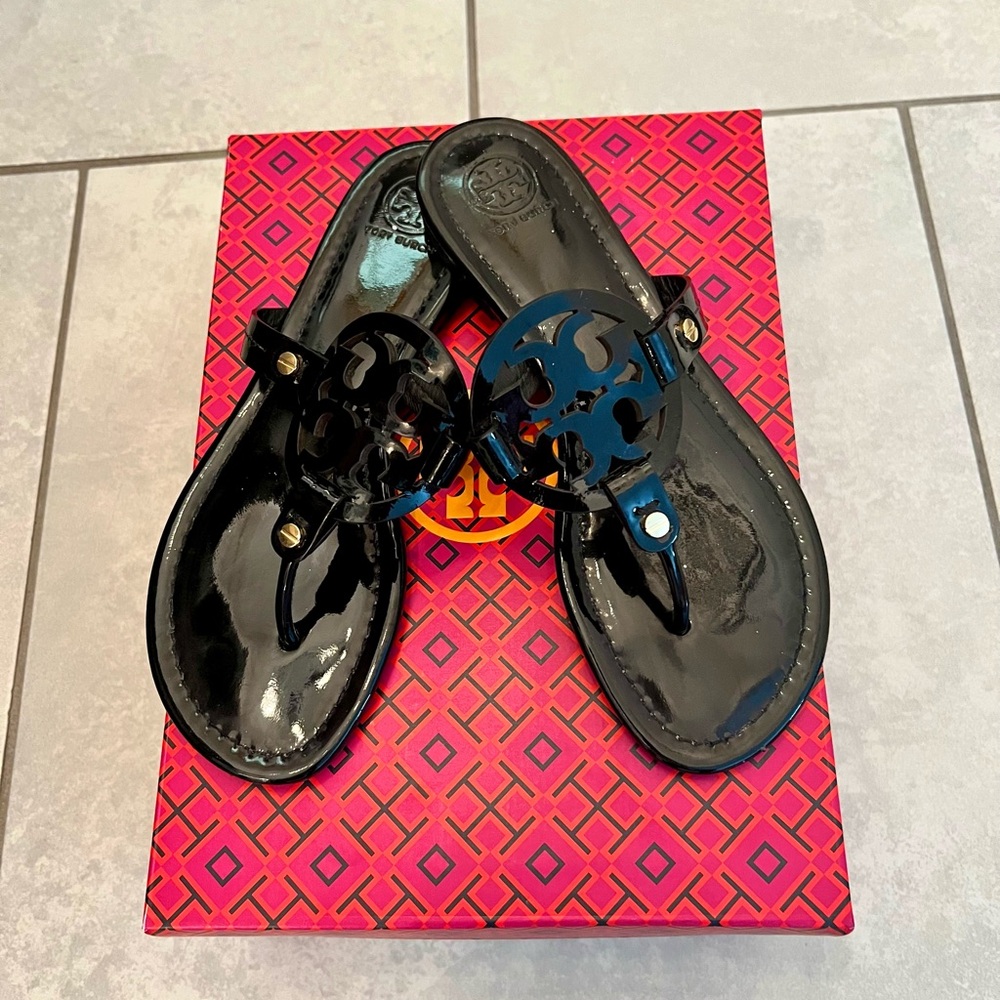 Tory Burch Miller Sandal in Black Patent Leather Size 7.5M